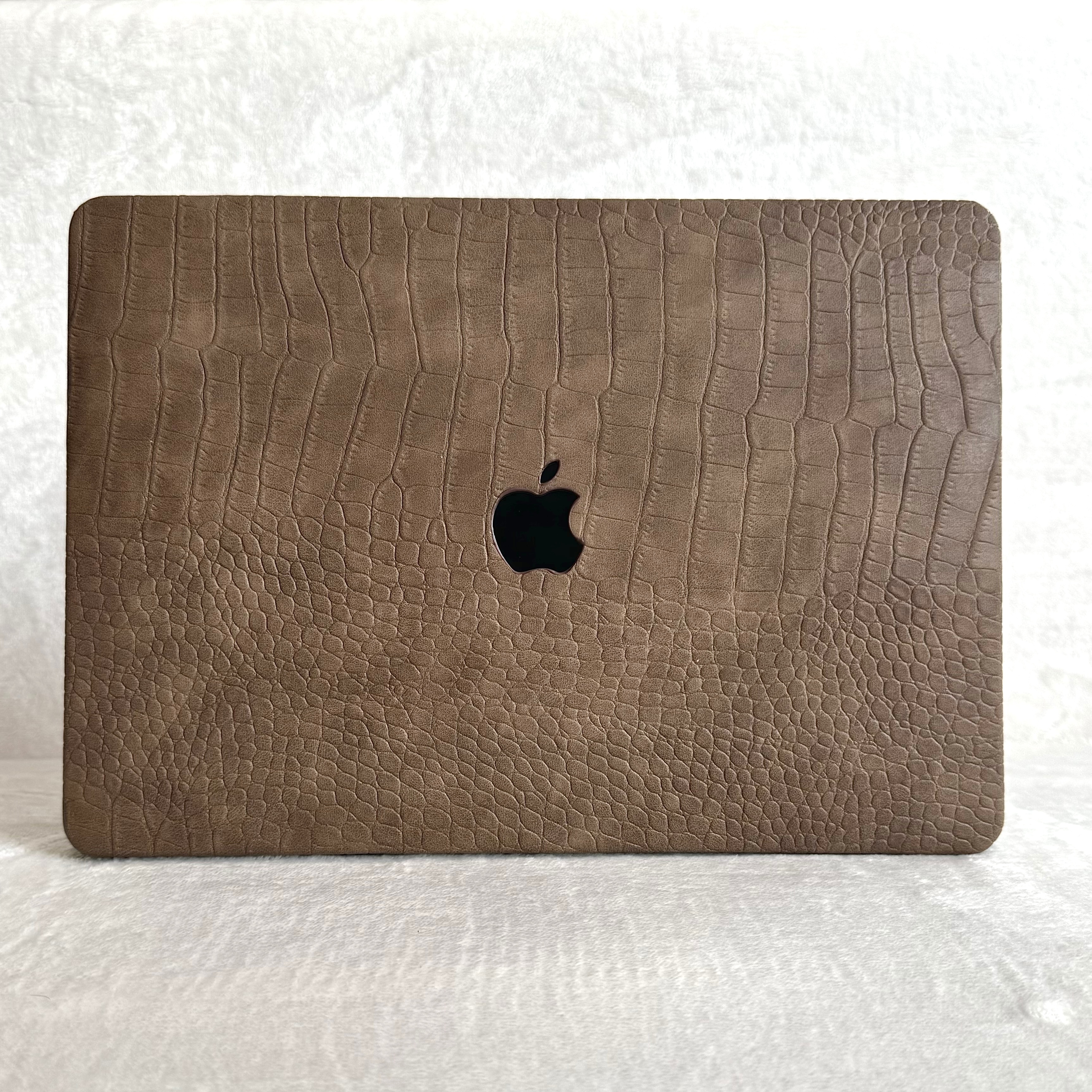 Чохол накладка на MacBook air 13 M2 (A2681) шкіра (Темно-Коричневый)