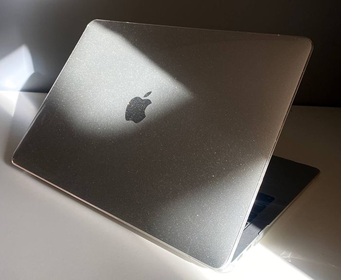 Чохол для MacBook PRO 13" (2018 - 2020) з блискітками (Прозорий)