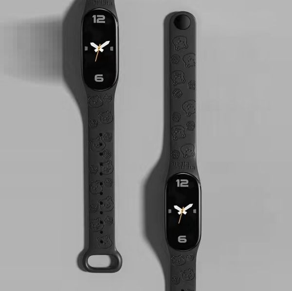 Силіконовий ремінець для Xiaomi Mi Band 8/9 з лазерним гравіюванням "Winnie" (Чорний)