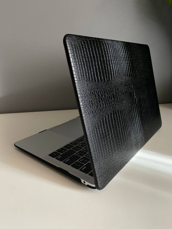 Чохол накладка на MacBook air 13 M2 (A2681) шкіра (Чорний Глянець)