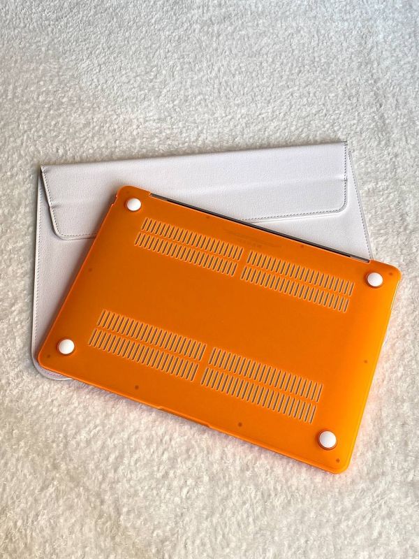 Чохол на Macbook AIR 15 (A2941) матовий (Оранжевый)